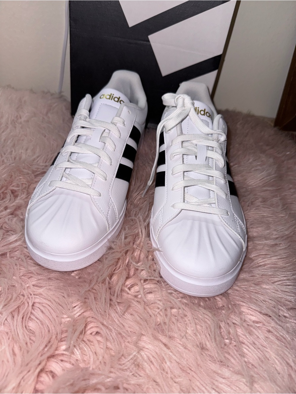 adidas White Sneakers with Black Three-Stripes. Men’s Size 10 - Picture 4 of 7